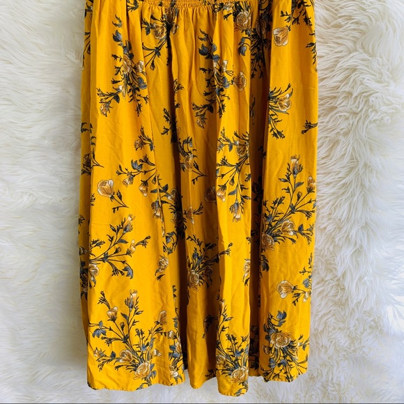 🌼 torrid Yellow Floral Smocked Challis Dress - Picture 6 of 8